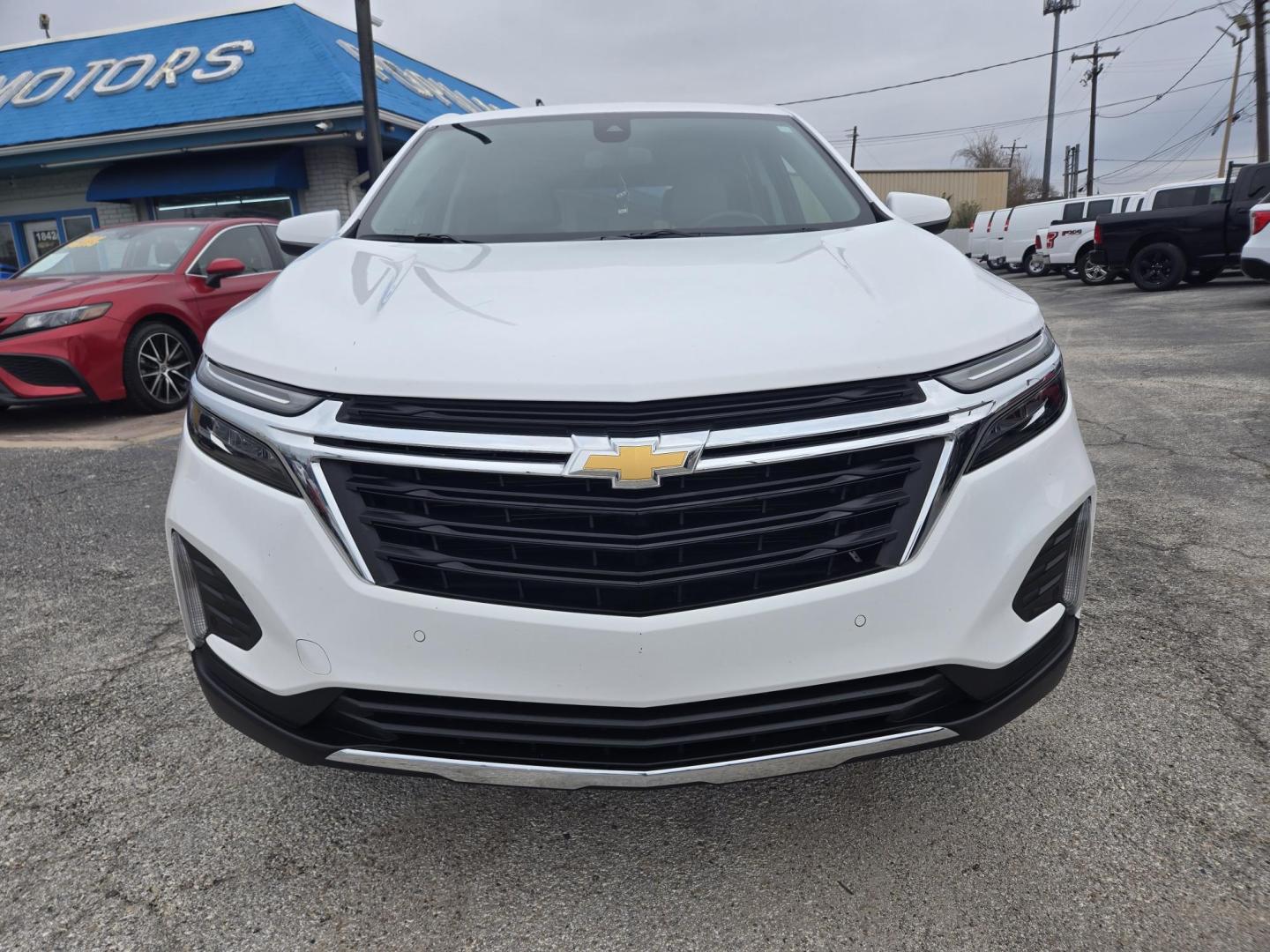 2024 White /Black Chevrolet Equinox LT AWD (3GNAXUEG2RL) with an 1.5L L4 DOHC 16V TURBO engine, 6A transmission, located at 1842 Wirt Road, Houston, TX, 77055, (713) 973-3903, 29.805330, -95.484787 - Photo#7