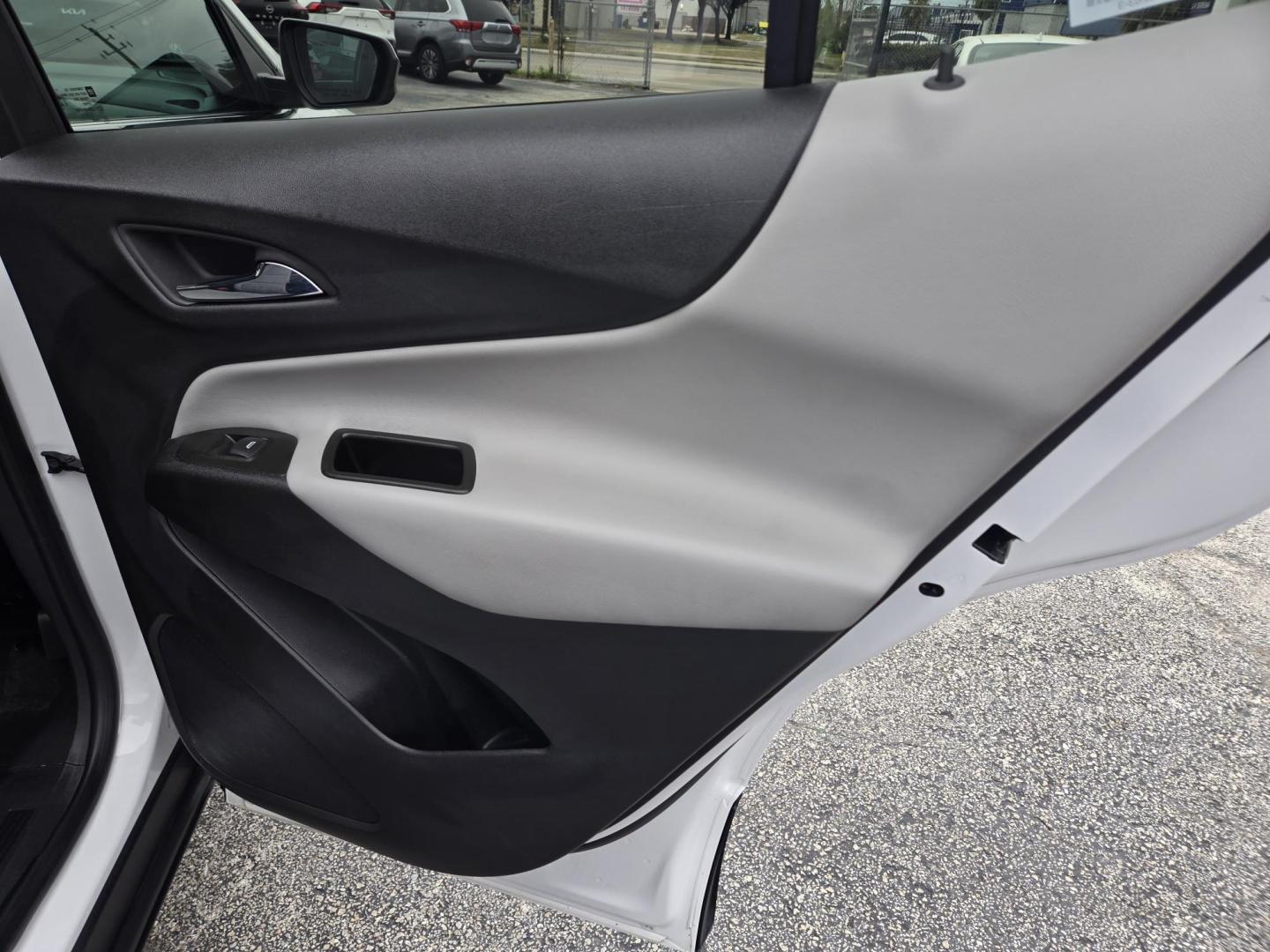 2024 White /Black Chevrolet Equinox LT AWD (3GNAXUEG2RL) with an 1.5L L4 DOHC 16V TURBO engine, 6A transmission, located at 1842 Wirt Road, Houston, TX, 77055, (713) 973-3903, 29.805330, -95.484787 - Photo#15