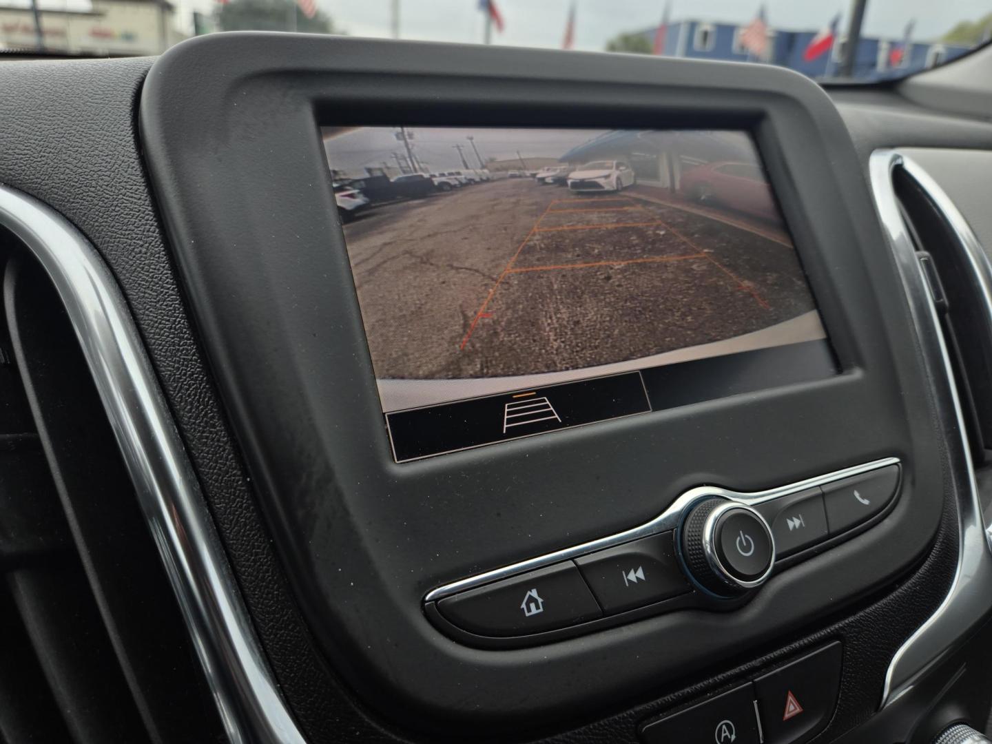 2024 White /Black Chevrolet Equinox LT AWD (3GNAXUEG2RL) with an 1.5L L4 DOHC 16V TURBO engine, 6A transmission, located at 1842 Wirt Road, Houston, TX, 77055, (713) 973-3903, 29.805330, -95.484787 - Photo#21