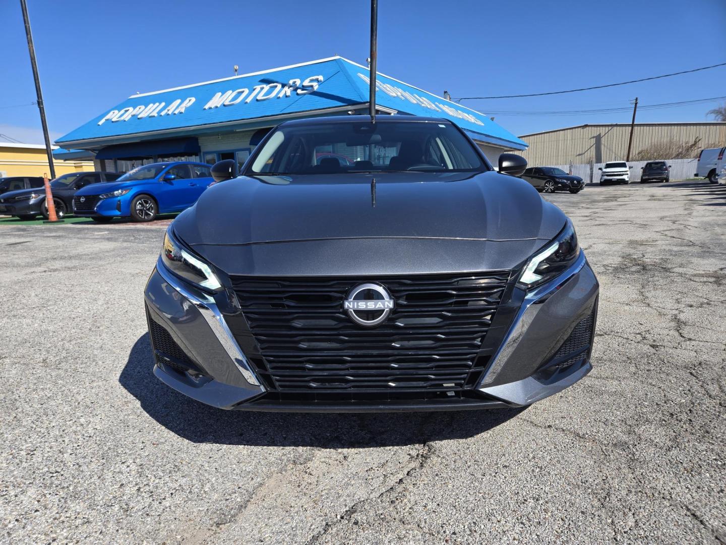 2024 Gray /Black Nissan Altima 2.5 SV (1N4BL4DV2RN) with an 2.5L L4 DOHC 16V engine, CVT transmission, located at 1842 Wirt Road, Houston, TX, 77055, (713) 973-3903, 29.805330, -95.484787 - Photo#7