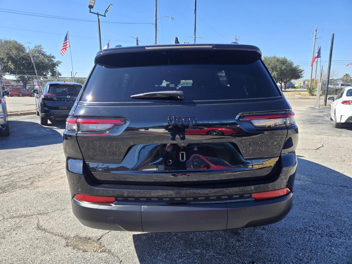 2024 Black /Black Jeep Grand Cherokee L Laredo 4WD (1C4RJKAG6R8) with an 3.6L V6 DOHC 24V engine, 8A transmission, located at 1842 Wirt Road, Houston, TX, 77055, (713) 973-3903, 29.805330, -95.484787 - Photo#3