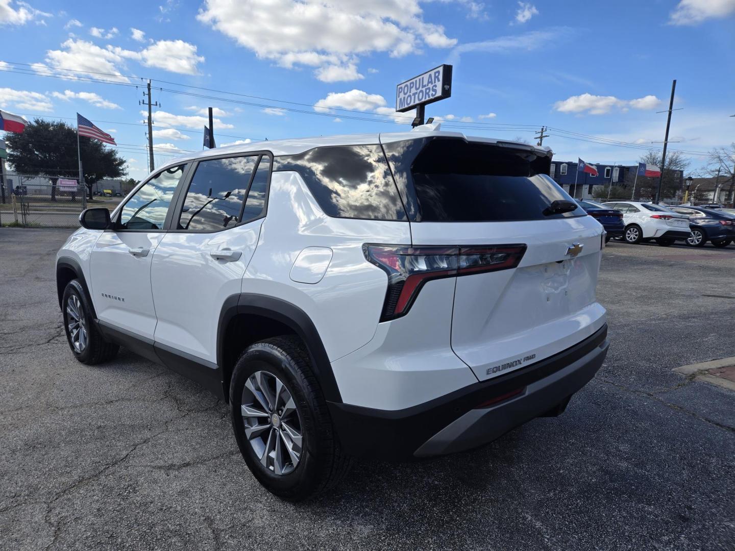 2025 White /Black Chevrolet Equinox 1LT AWD (3GNAXPEG3SL) with an 1.5L L4 DOHC 16V TURBO engine, 6A transmission, located at 1842 Wirt Road, Houston, TX, 77055, (713) 973-3903, 29.805330, -95.484787 - Photo#2