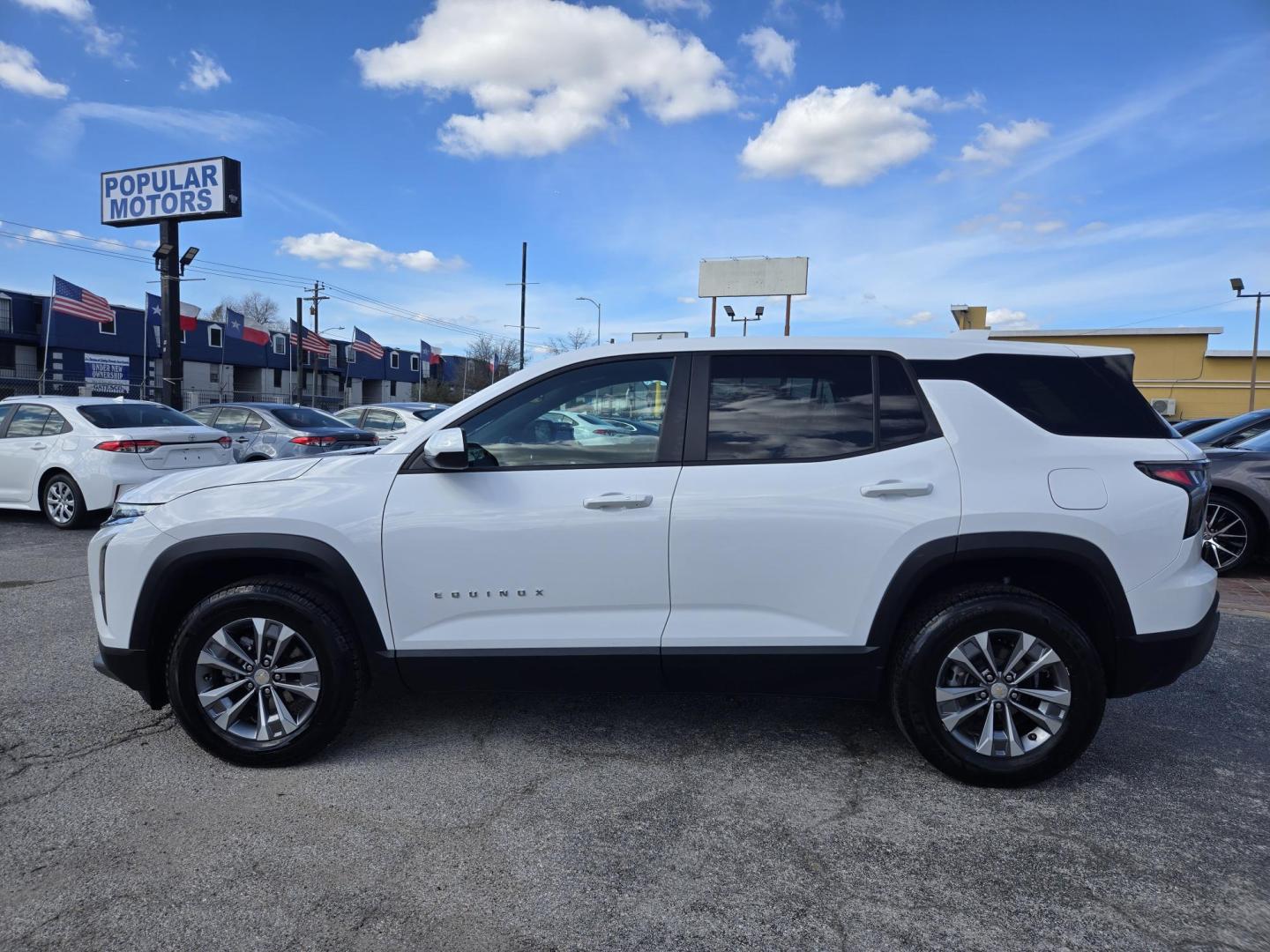2025 White /Black Chevrolet Equinox 1LT AWD (3GNAXPEG3SL) with an 1.5L L4 DOHC 16V TURBO engine, 6A transmission, located at 1842 Wirt Road, Houston, TX, 77055, (713) 973-3903, 29.805330, -95.484787 - Photo#1