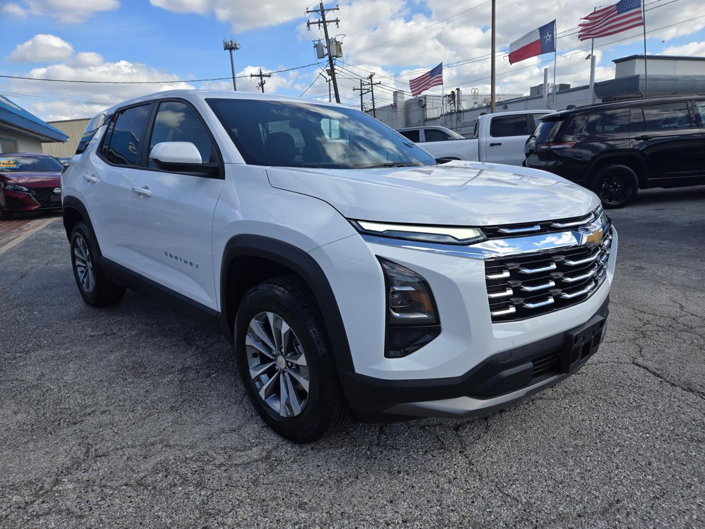 2025 White /Black Chevrolet Equinox 1LT AWD (3GNAXPEG3SL) with an 1.5L L4 DOHC 16V TURBO engine, 6A transmission, located at 1842 Wirt Road, Houston, TX, 77055, (713) 973-3903, 29.805330, -95.484787 - Photo#6