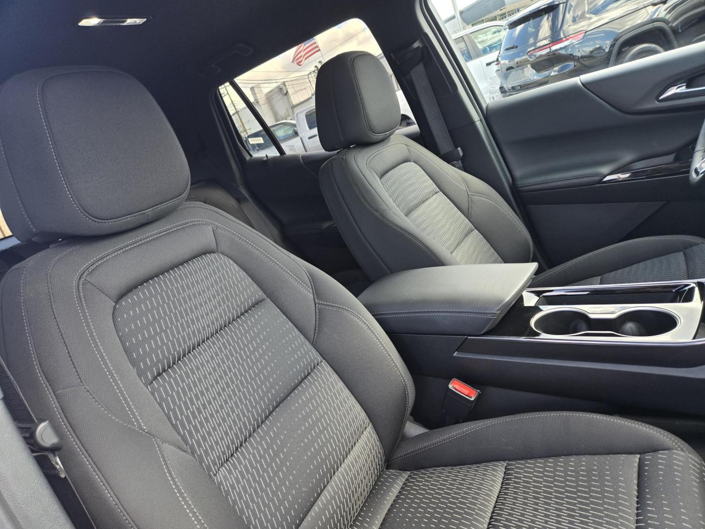 2025 White /Black Chevrolet Equinox 1LT AWD (3GNAXPEG3SL) with an 1.5L L4 DOHC 16V TURBO engine, 6A transmission, located at 1842 Wirt Road, Houston, TX, 77055, (713) 973-3903, 29.805330, -95.484787 - Photo#12