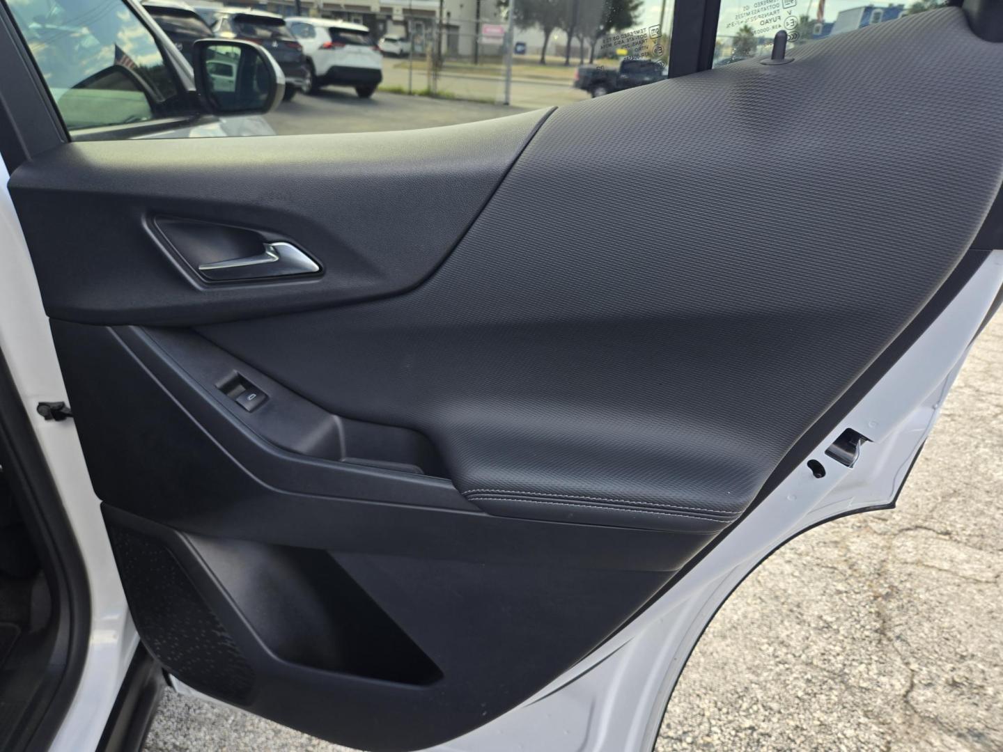 2025 White /Black Chevrolet Equinox 1LT AWD (3GNAXPEG3SL) with an 1.5L L4 DOHC 16V TURBO engine, 6A transmission, located at 1842 Wirt Road, Houston, TX, 77055, (713) 973-3903, 29.805330, -95.484787 - Photo#15