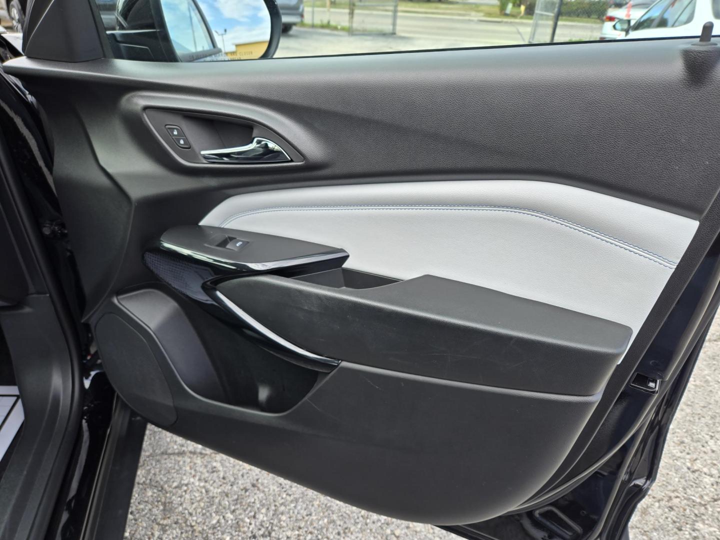 2025 Black /Black Chevrolet Trax LT (KL77LHEP5SC) with an 1.2L L3 TURBO engine, 6A transmission, located at 1842 Wirt Road, Houston, TX, 77055, (713) 973-3903, 29.805330, -95.484787 - Photo#13