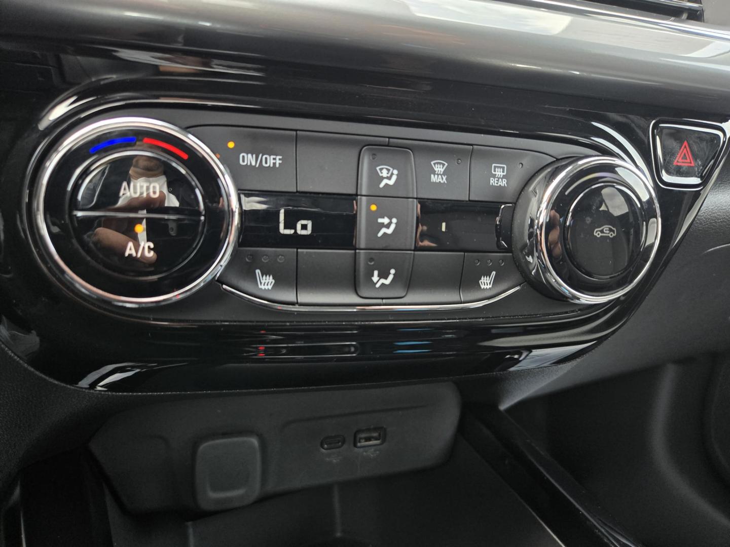 2025 Black /Black Chevrolet Trax LT (KL77LHEP5SC) with an 1.2L L3 TURBO engine, 6A transmission, located at 1842 Wirt Road, Houston, TX, 77055, (713) 973-3903, 29.805330, -95.484787 - Photo#22