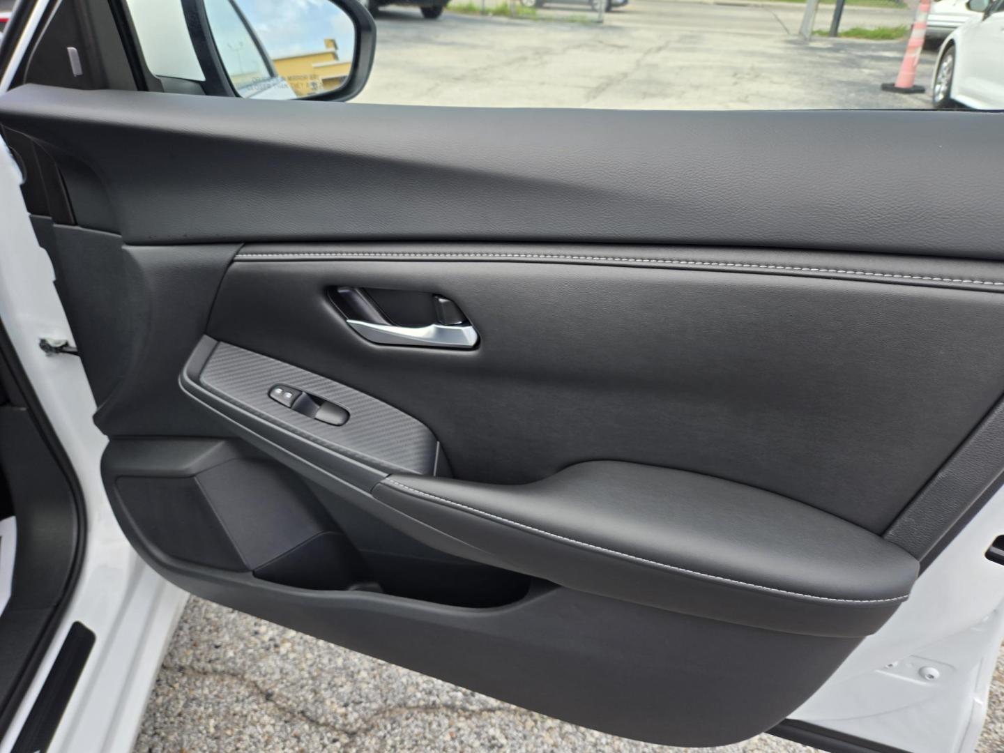 2025 White /Black Nissan Sentra SV (3N1AB8CV7SY) with an 1.8L L4 SFI DOHC 16V engine, CVT transmission, located at 1842 Wirt Road, Houston, TX, 77055, (713) 973-3903, 29.805330, -95.484787 - Photo#13