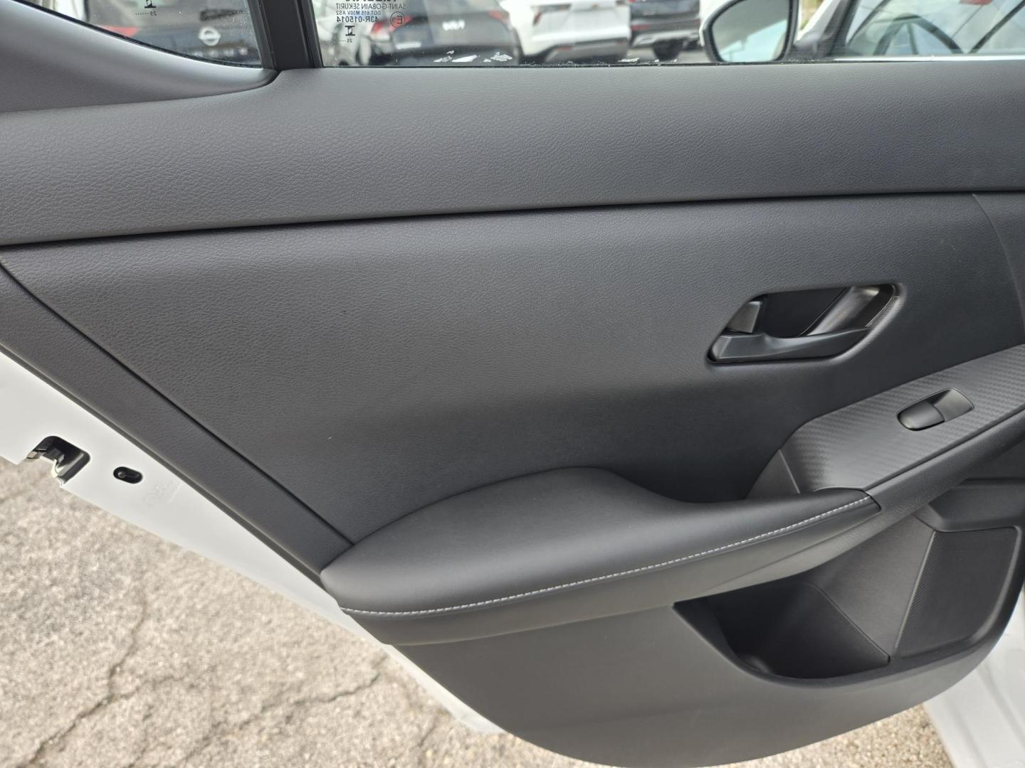 2025 White /Black Nissan Sentra SV (3N1AB8CV7SY) with an 1.8L L4 SFI DOHC 16V engine, CVT transmission, located at 1842 Wirt Road, Houston, TX, 77055, (713) 973-3903, 29.805330, -95.484787 - Photo#11