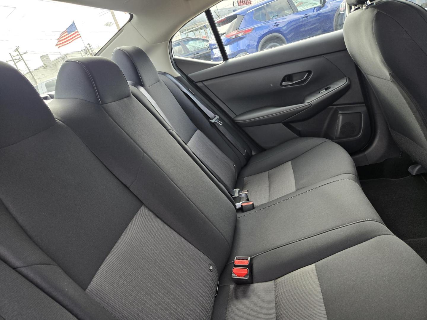 2025 White /Black Nissan Sentra SV (3N1AB8CV7SY) with an 1.8L L4 SFI DOHC 16V engine, CVT transmission, located at 1842 Wirt Road, Houston, TX, 77055, (713) 973-3903, 29.805330, -95.484787 - Photo#14