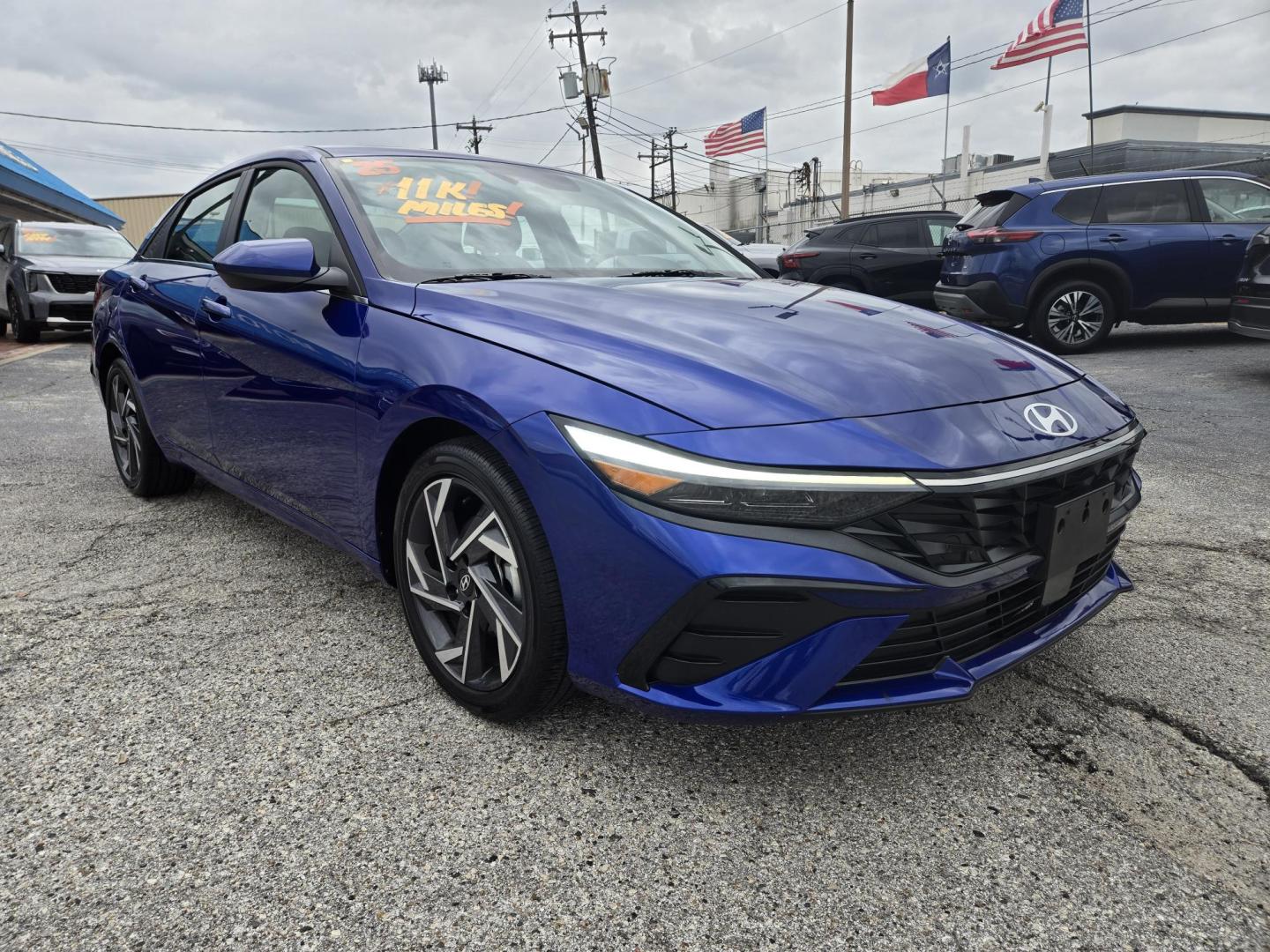2025 BLUE /Black Hyundai Elantra SEL Convenience (KMHLS4DG1SU) with an 2.0L L4 DOHC 16V engine, 6A transmission, located at 1842 Wirt Road, Houston, TX, 77055, (713) 973-3903, 29.805330, -95.484787 - Photo#6