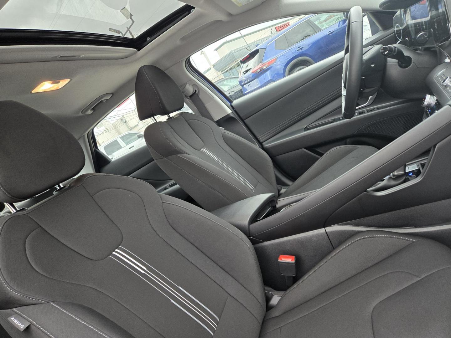 2025 BLUE /Black Hyundai Elantra SEL Convenience (KMHLS4DG1SU) with an 2.0L L4 DOHC 16V engine, 6A transmission, located at 1842 Wirt Road, Houston, TX, 77055, (713) 973-3903, 29.805330, -95.484787 - Photo#13