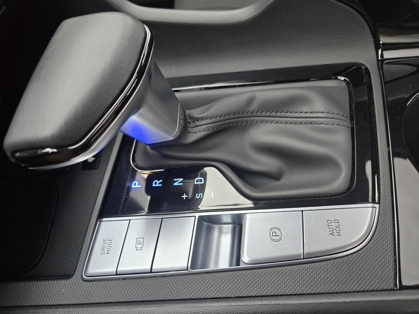 2025 BLUE /Black Hyundai Elantra SEL Convenience (KMHLS4DG1SU) with an 2.0L L4 DOHC 16V engine, 6A transmission, located at 1842 Wirt Road, Houston, TX, 77055, (713) 973-3903, 29.805330, -95.484787 - Photo#23