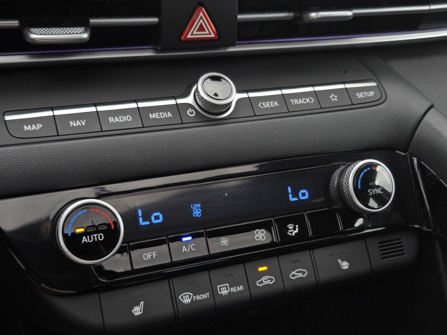 2025 BLUE /Black Hyundai Elantra SEL Convenience (KMHLS4DG1SU) with an 2.0L L4 DOHC 16V engine, 6A transmission, located at 1842 Wirt Road, Houston, TX, 77055, (713) 973-3903, 29.805330, -95.484787 - Photo#24