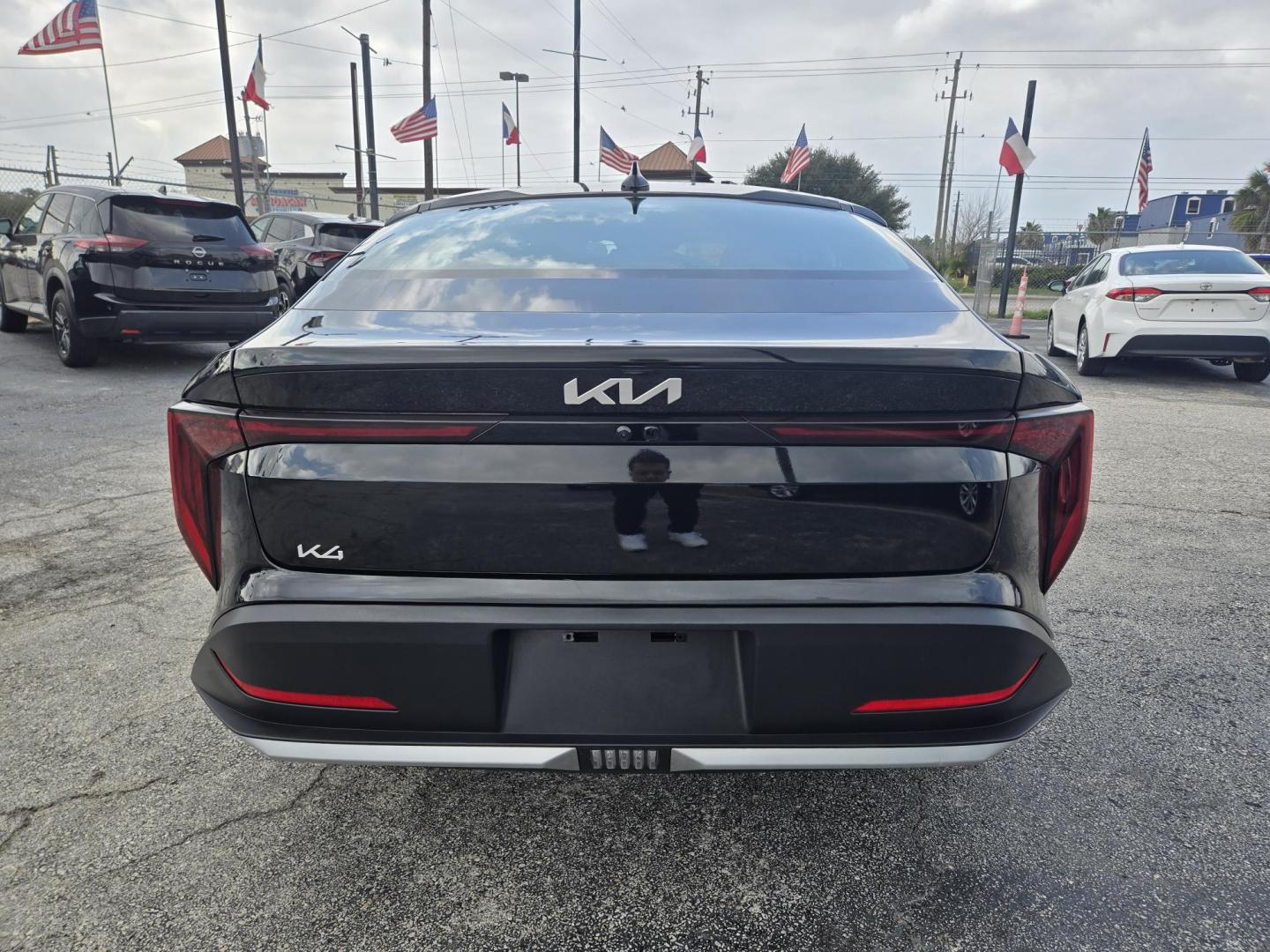 2025 Black /Gray Kia K4 LX (3KPFT4DE0SE) with an 2.0L L4 DOHC 16V engine, CVT transmission, located at 1842 Wirt Road, Houston, TX, 77055, (713) 973-3903, 29.805330, -95.484787 - Photo#3