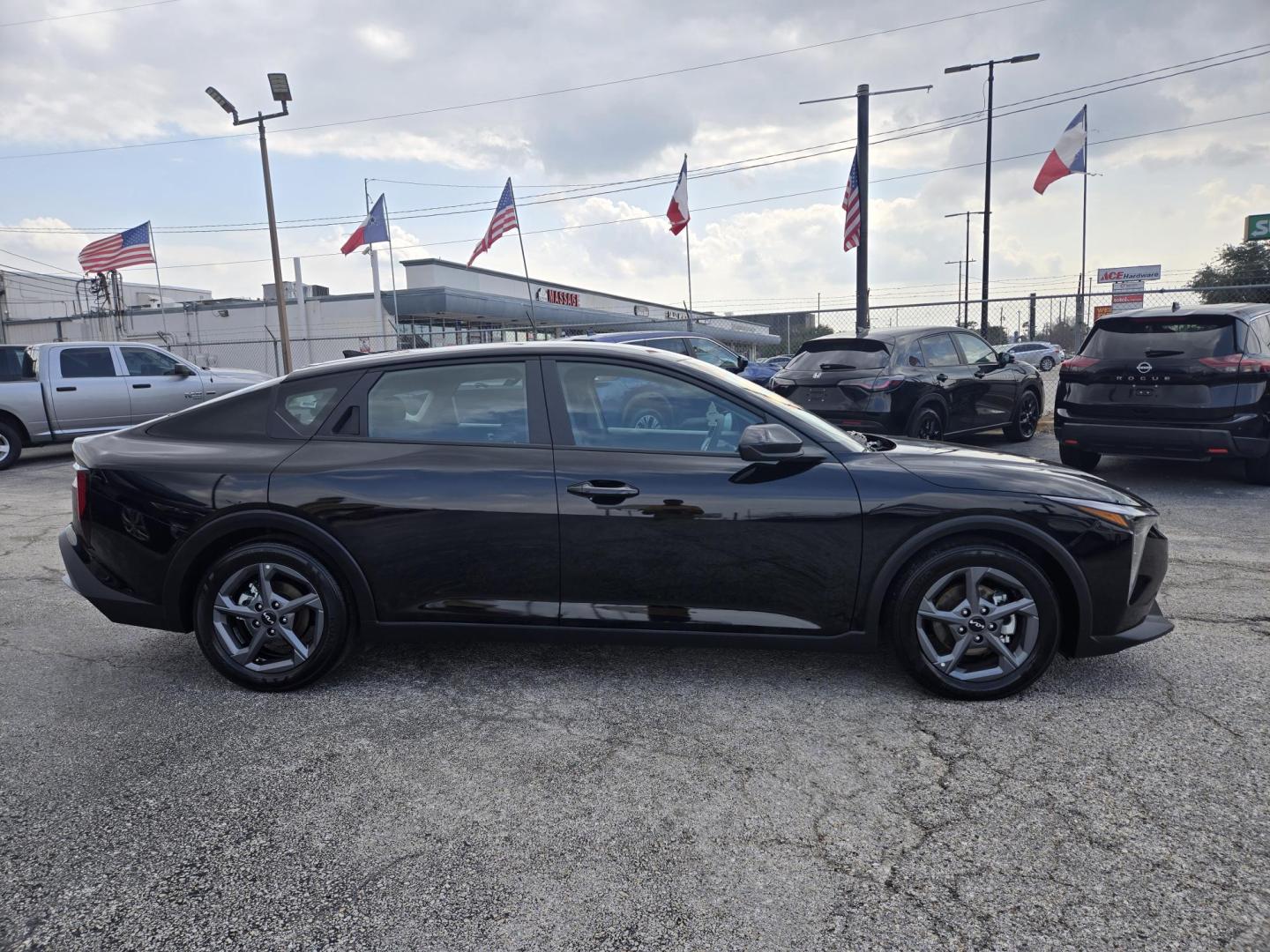 2025 Black /Gray Kia K4 LX (3KPFT4DE0SE) with an 2.0L L4 DOHC 16V engine, CVT transmission, located at 1842 Wirt Road, Houston, TX, 77055, (713) 973-3903, 29.805330, -95.484787 - Photo#5