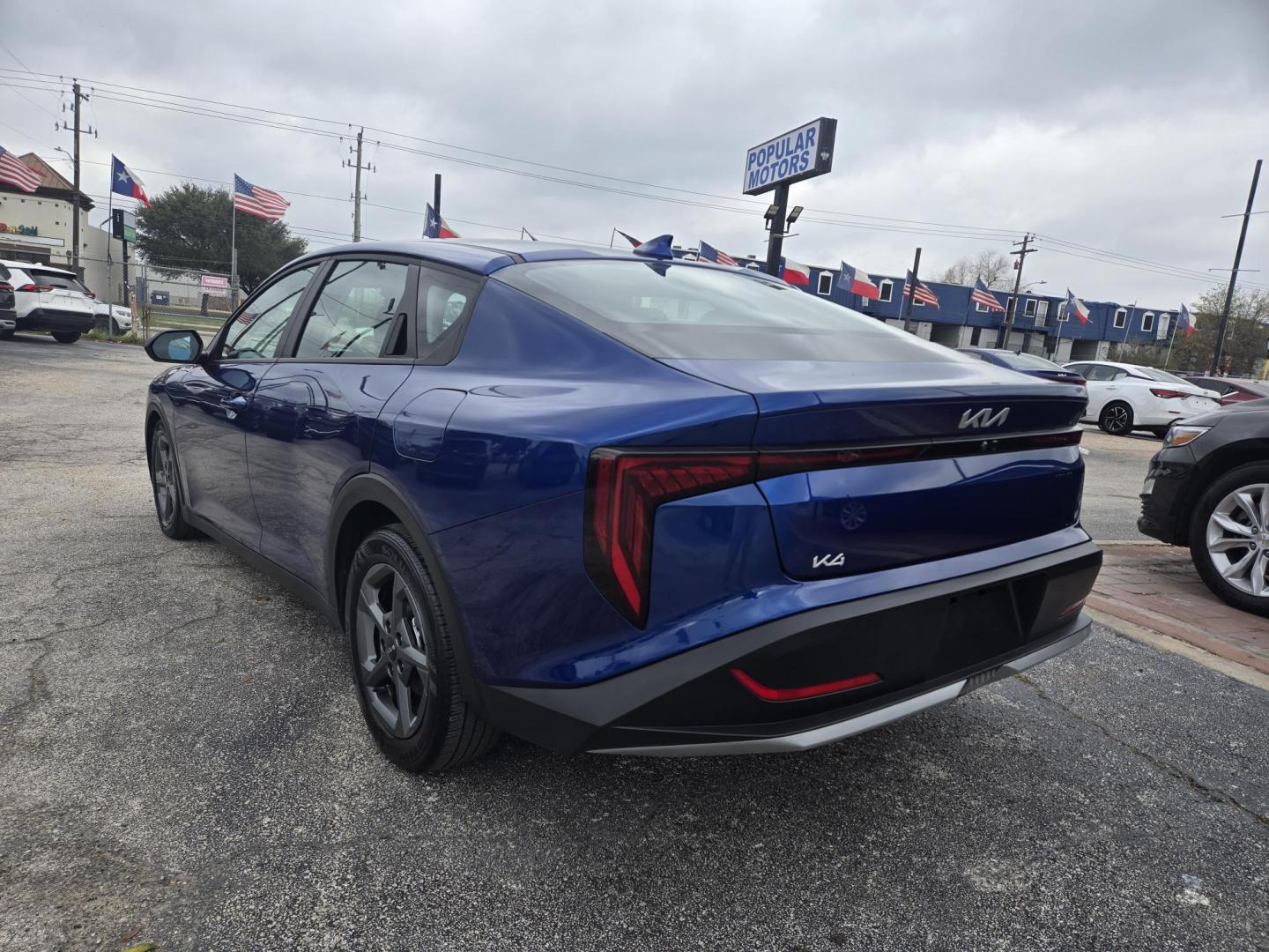 2025 BLUE /Black Kia K4 LX (3KPFT4DE0SE) with an 2.0L L4 DOHC 16V engine, CVT transmission, located at 1842 Wirt Road, Houston, TX, 77055, (713) 973-3903, 29.805330, -95.484787 - Photo#2