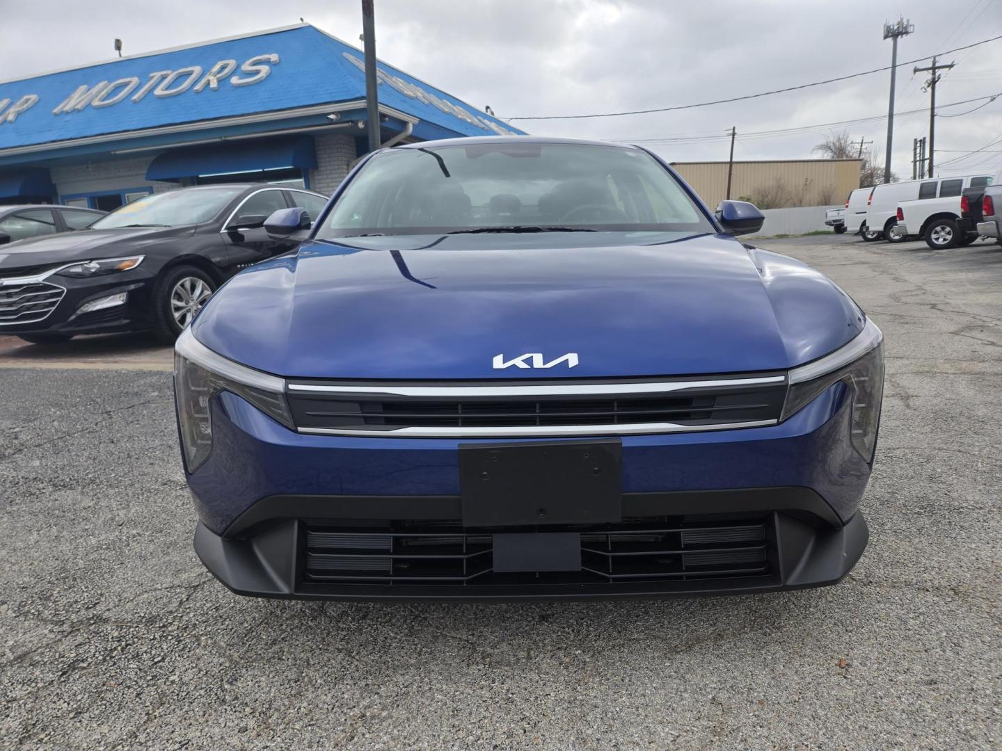 2025 BLUE /Black Kia K4 LX (3KPFT4DE0SE) with an 2.0L L4 DOHC 16V engine, CVT transmission, located at 1842 Wirt Road, Houston, TX, 77055, (713) 973-3903, 29.805330, -95.484787 - Photo#7