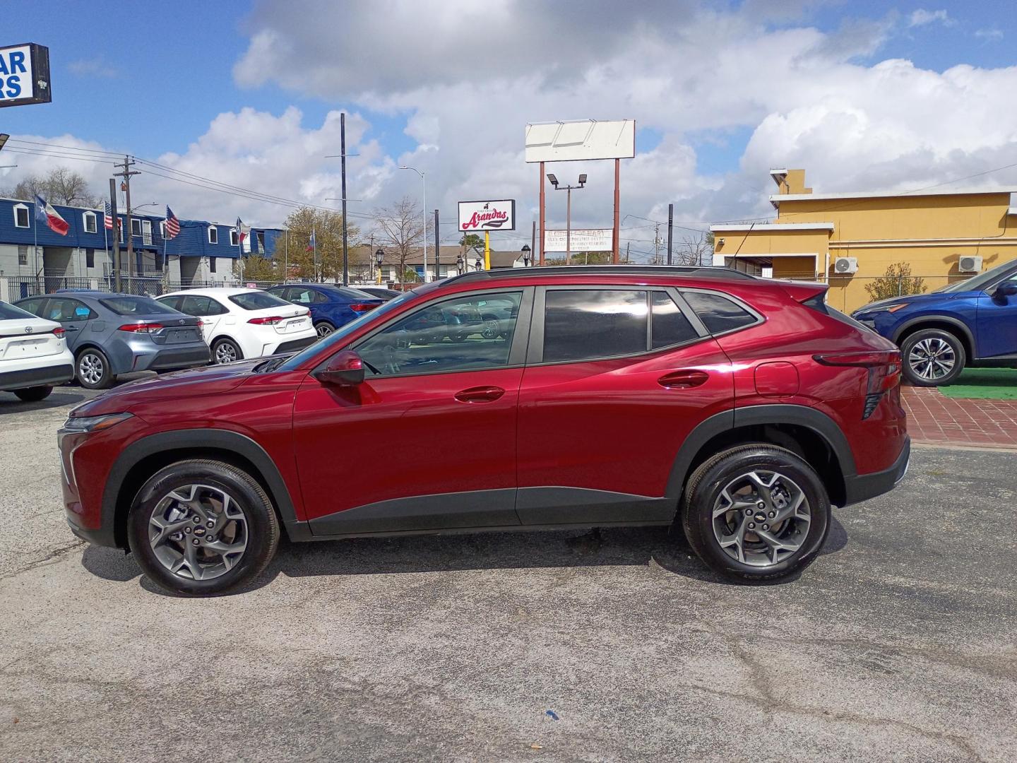 2025 MAROON /Black Chevrolet Trax LT (KL77LHEP5SC) with an 1.2L L3 TURBO engine, 6A transmission, located at 1842 Wirt Road, Houston, TX, 77055, (713) 973-3903, 29.805330, -95.484787 - Photo#1