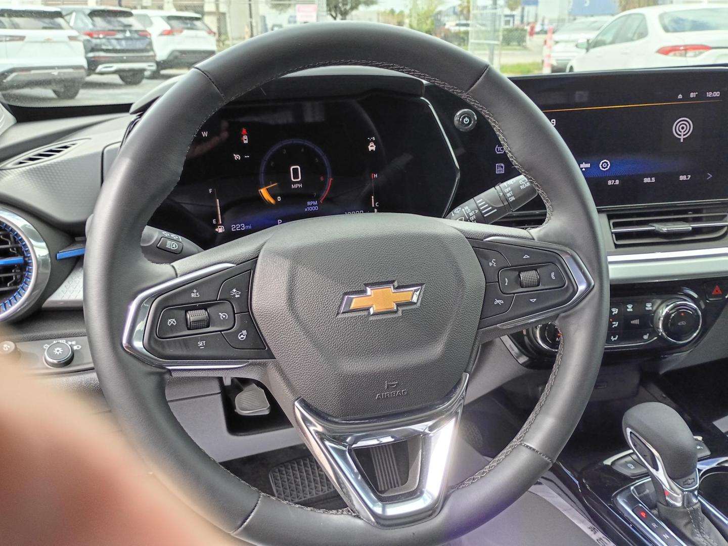 2025 MAROON /Black Chevrolet Trax LT (KL77LHEP5SC) with an 1.2L L3 TURBO engine, 6A transmission, located at 1842 Wirt Road, Houston, TX, 77055, (713) 973-3903, 29.805330, -95.484787 - Photo#19