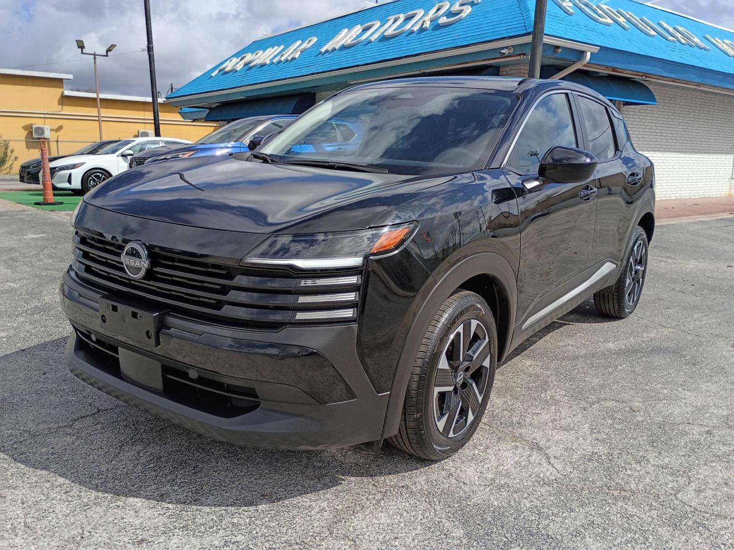 2025 Black /Black Nissan Kicks SV 4WD (3N8AP6CB7SL) with an 1.6L L4 engine, CVT transmission, located at 1842 Wirt Road, Houston, TX, 77055, (713) 973-3903, 29.805330, -95.484787 - Photo#0