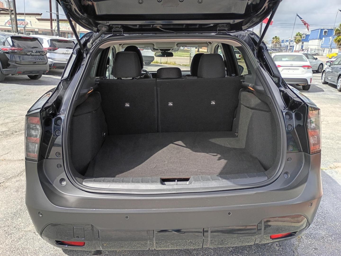 2025 Black /Black Nissan Kicks SV 4WD (3N8AP6CB7SL) with an 1.6L L4 engine, CVT transmission, located at 1842 Wirt Road, Houston, TX, 77055, (713) 973-3903, 29.805330, -95.484787 - Photo#17