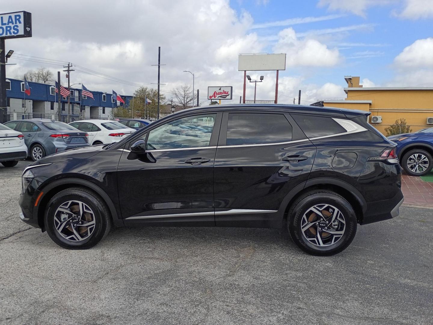 2025 Black /Black Kia Sportage LX AWD (KNDPUCDF3S7) with an 2.5L V6 DOHC 24V engine, 8A transmission, located at 1842 Wirt Road, Houston, TX, 77055, (713) 973-3903, 29.805330, -95.484787 - Photo#1
