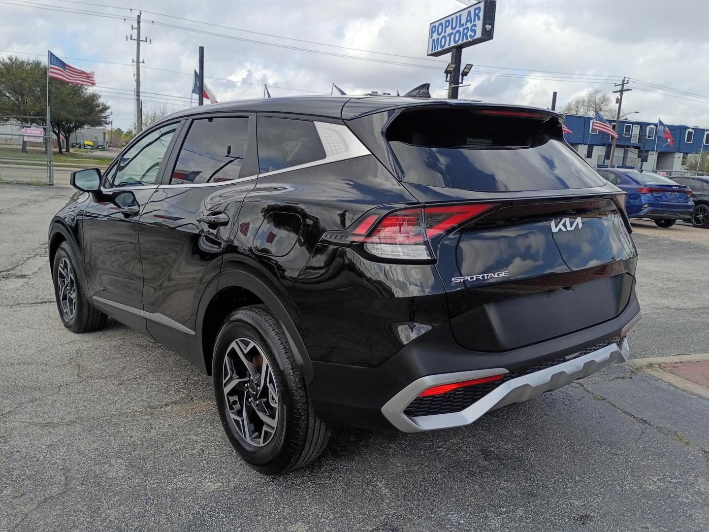 2025 Black /Black Kia Sportage LX AWD (KNDPUCDF3S7) with an 2.5L V6 DOHC 24V engine, 8A transmission, located at 1842 Wirt Road, Houston, TX, 77055, (713) 973-3903, 29.805330, -95.484787 - Photo#2