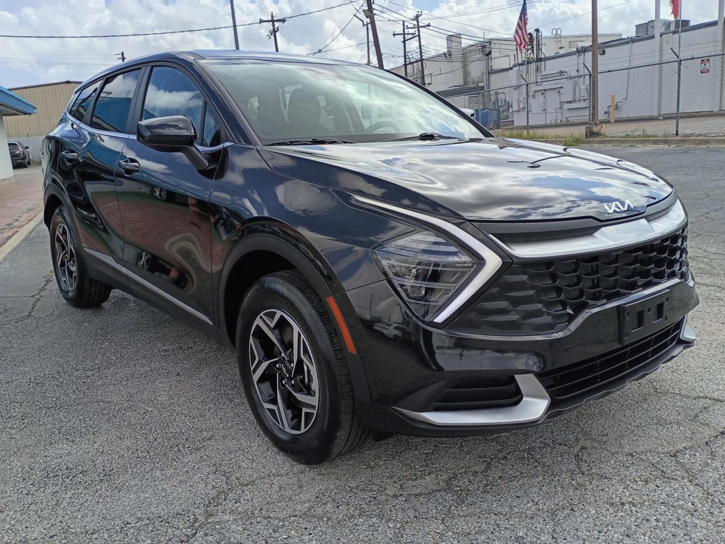2025 Black /Black Kia Sportage LX AWD (KNDPUCDF3S7) with an 2.5L V6 DOHC 24V engine, 8A transmission, located at 1842 Wirt Road, Houston, TX, 77055, (713) 973-3903, 29.805330, -95.484787 - Photo#6