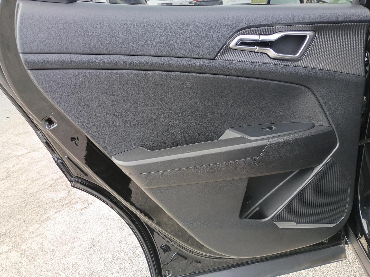 2025 Black /Black Kia Sportage LX AWD (KNDPUCDF3S7) with an 2.5L V6 DOHC 24V engine, 8A transmission, located at 1842 Wirt Road, Houston, TX, 77055, (713) 973-3903, 29.805330, -95.484787 - Photo#11