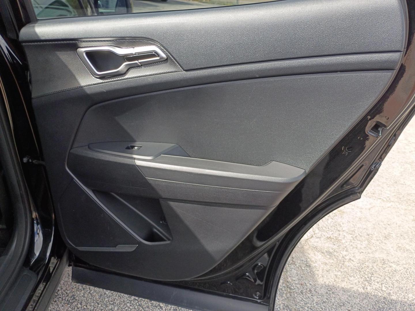 2025 Black /Black Kia Sportage LX AWD (KNDPUCDF3S7) with an 2.5L V6 DOHC 24V engine, 8A transmission, located at 1842 Wirt Road, Houston, TX, 77055, (713) 973-3903, 29.805330, -95.484787 - Photo#15