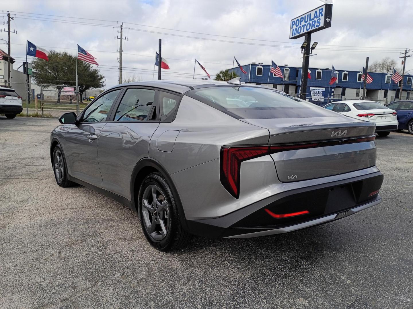 2025 Gray /Black Kia K4 LX (3KPFT4DE1SE) with an 2.0L L4 DOHC 16V engine, CVT transmission, located at 1842 Wirt Road, Houston, TX, 77055, (713) 973-3903, 29.805330, -95.484787 - Photo#2