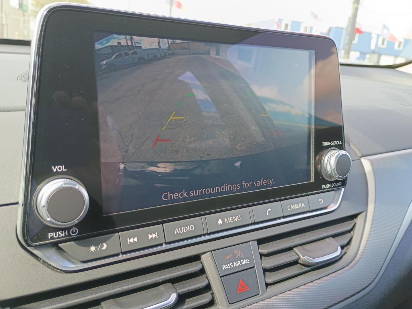 2025 Black /Black Nissan Altima 2.5 SR (1N4BL4CV1SN) with an 2.5L L4 DOHC 16V engine, CVT transmission, located at 1842 Wirt Road, Houston, TX, 77055, (713) 973-3903, 29.805330, -95.484787 - Photo#20