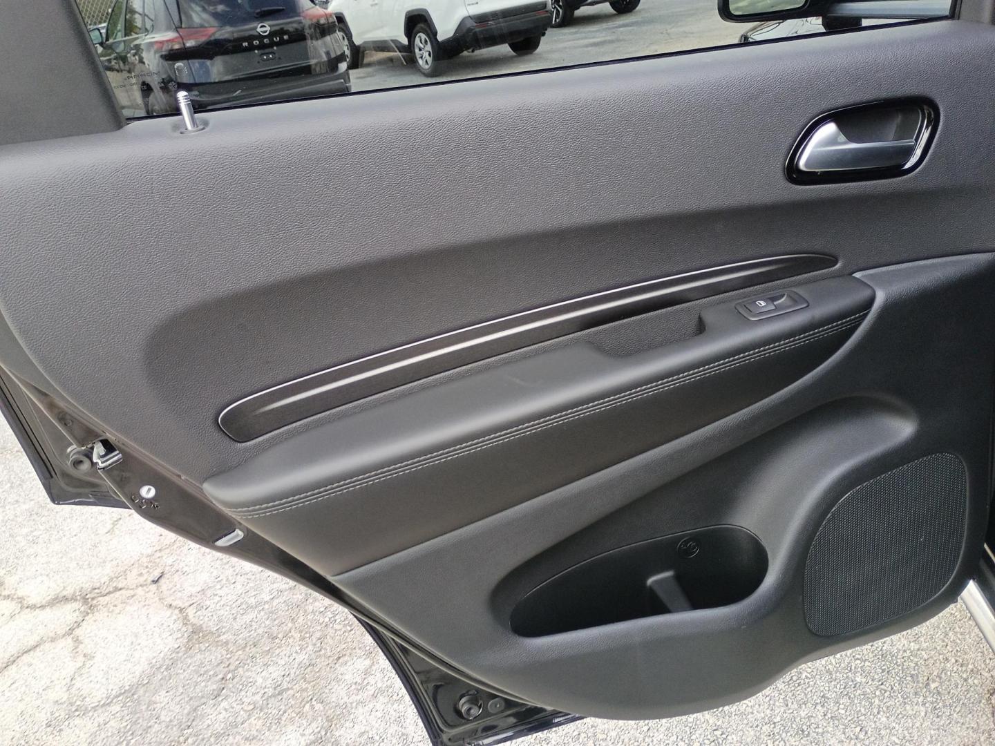 2023 Black /Black Dodge Durango SXT RWD (1C4RDHAG0PC) with an 3.6L V6 DOHC 24V engine, 8A transmission, located at 1842 Wirt Road, Houston, TX, 77055, (713) 973-3903, 29.805330, -95.484787 - Photo#11