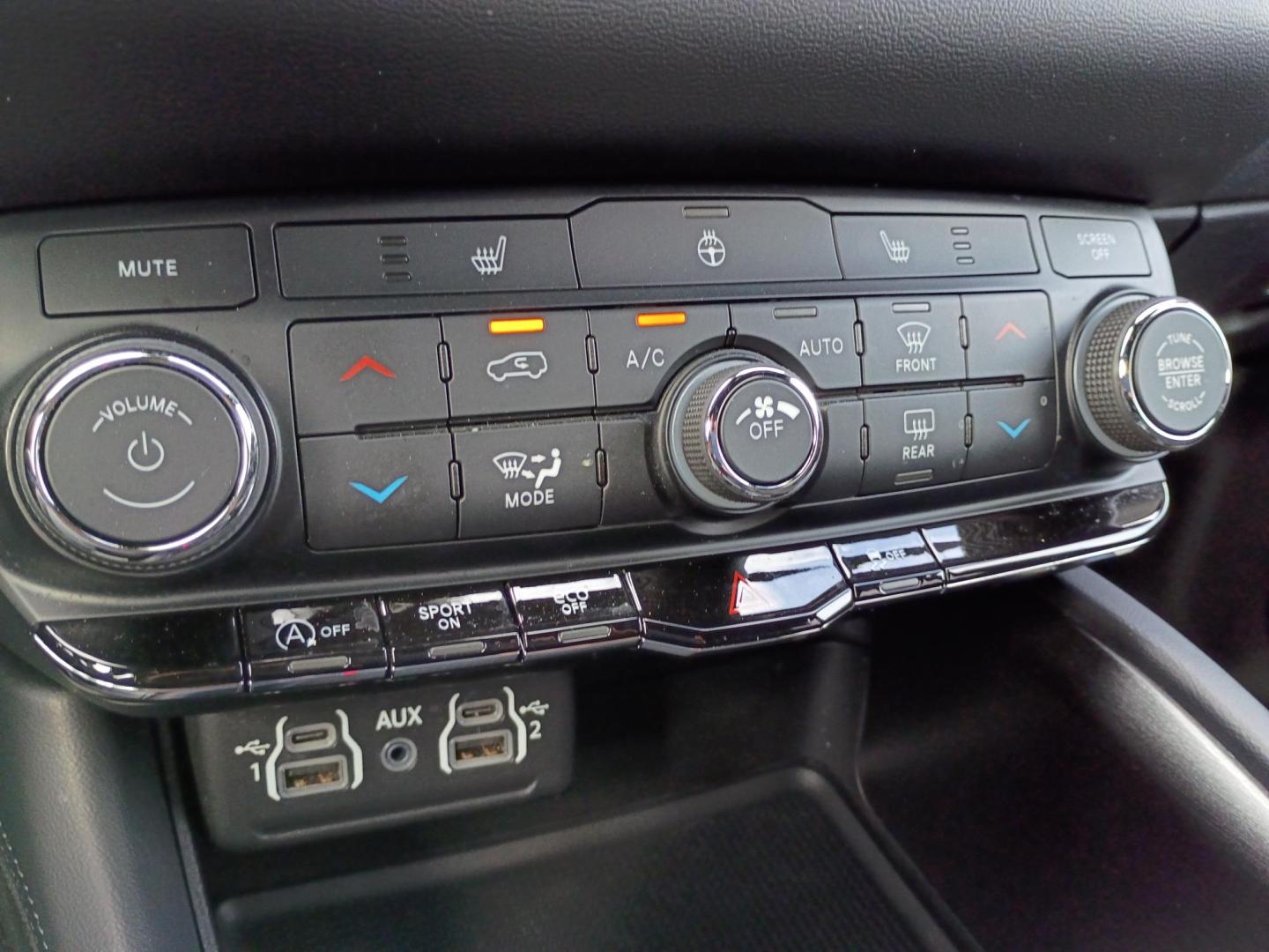 2023 Black /Black Dodge Durango SXT RWD (1C4RDHAG0PC) with an 3.6L V6 DOHC 24V engine, 8A transmission, located at 1842 Wirt Road, Houston, TX, 77055, (713) 973-3903, 29.805330, -95.484787 - Photo#22